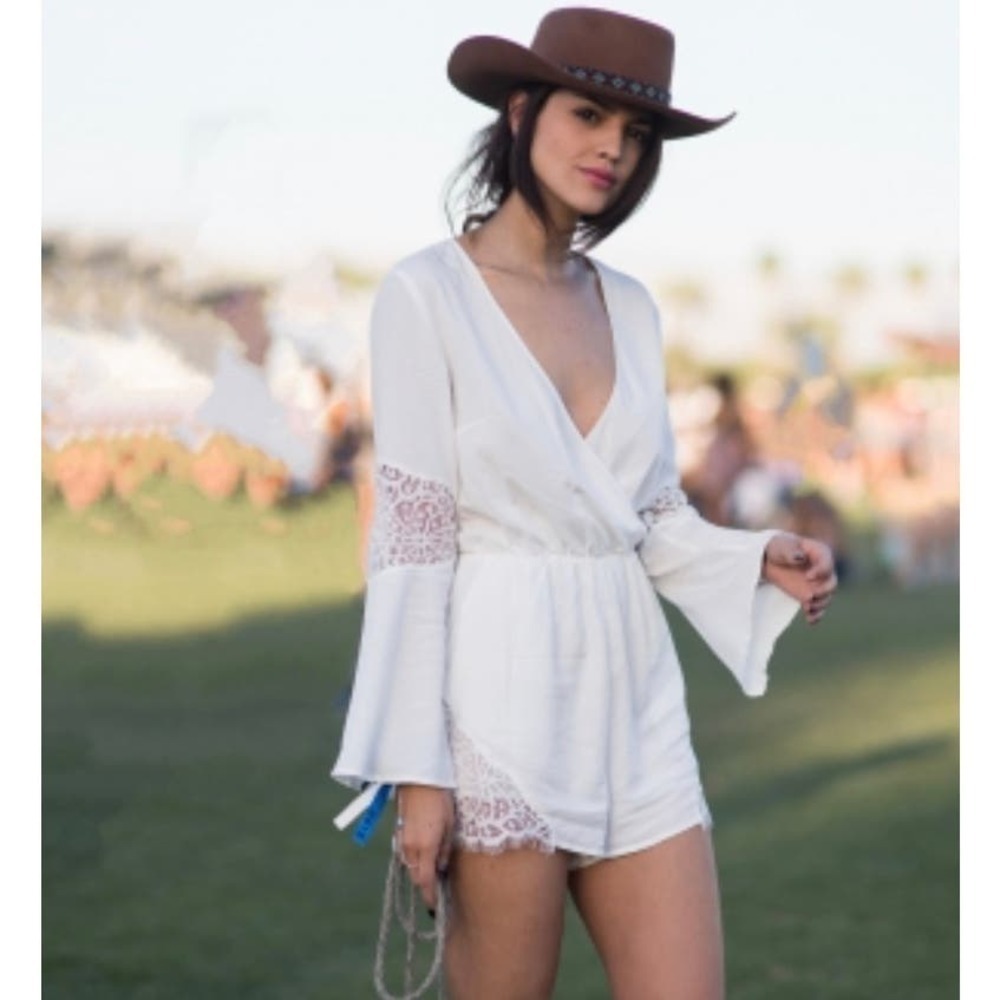 H&M Bell Sleeve Romper - Picture 1 of 6